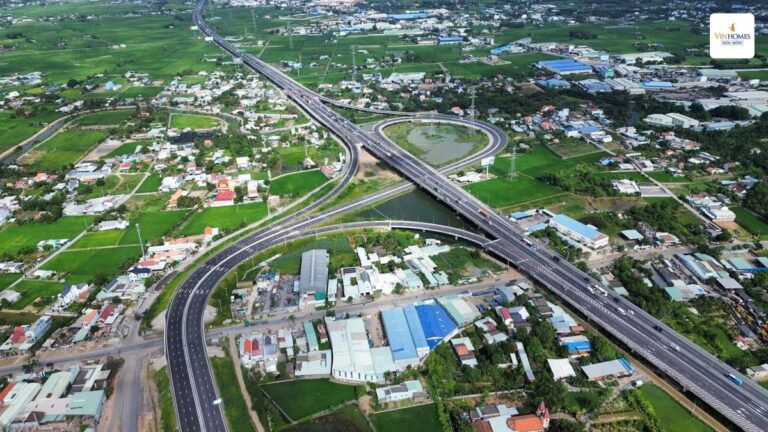 Vinhomes Hóc Môn: Không Gian Sống Lý Tưởng Cho Người Cao Tuổi?