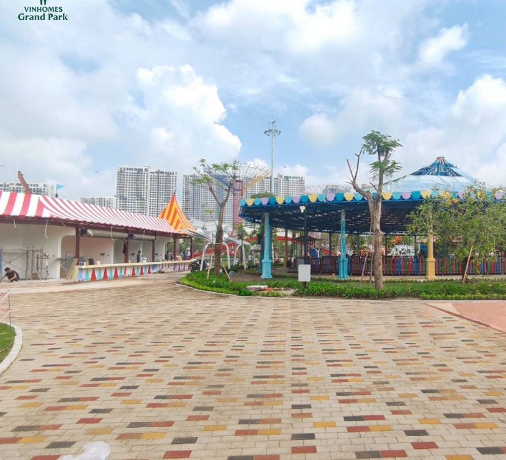 image-vinwonders-grand-park-the-gioi-vui-choi-giai-tri-khung-o-tp-hcm-15