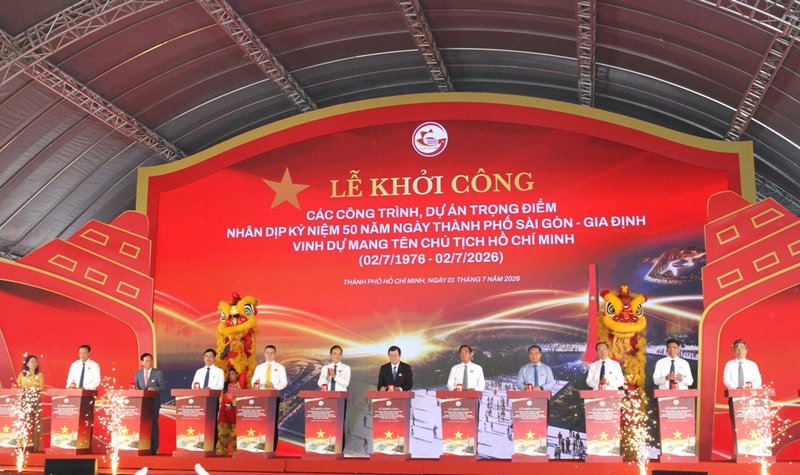 khoi-cong-cao-toc-tp-hcm-moc-bai-mo-loi-giao-thuong-xuyen-a-va-but-pha-ha-tang-tay-bac 1-0