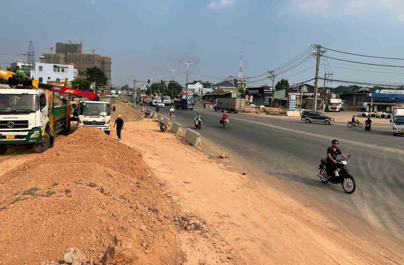 nut-giao-vanh-dai-3-quoc-lo-13-cau-vuot-gan-1km-hoan-tat-trai-nhua-monrei-saigon-cho-gio-g-de-but-pha 2-2