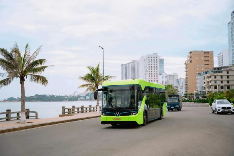 tuyen-vinbus-mien-phi-ket-noi-vinhomes-central-park-den-vinhomes-saigon-park-hoc-mon 4-0